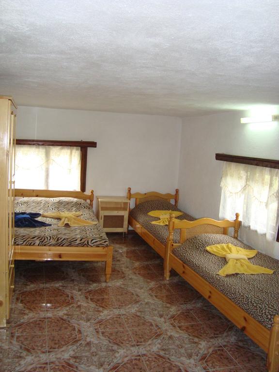 Kuma Lissa Guest House Kozhari Room photo