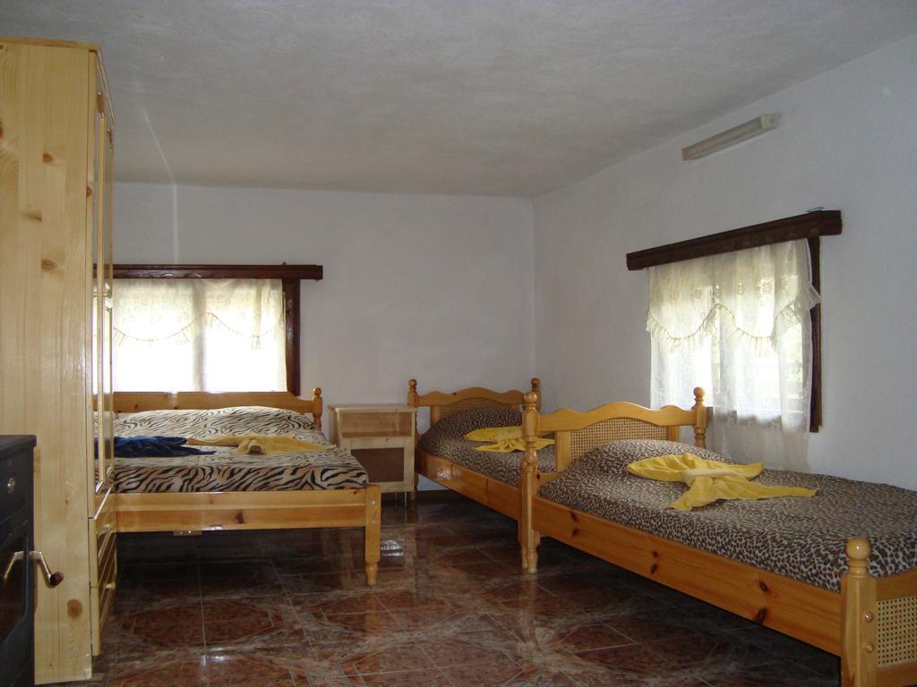 Kuma Lissa Guest House Kozhari Room photo