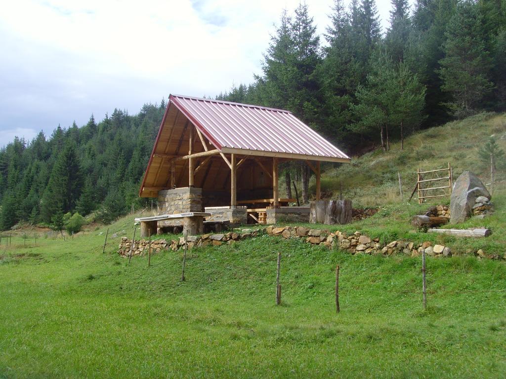 Kuma Lissa Guest House Kozhari Exterior photo
